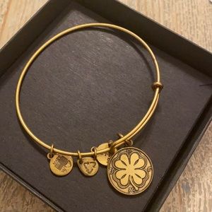 Alex and Ani four leaf clover bracelet